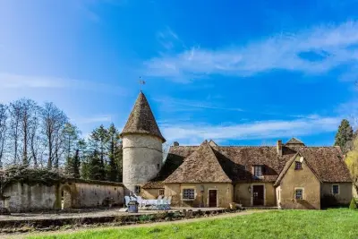 Chateau à Le Veurdre, LE VIEUX CHATEAU - L808920