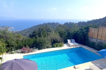 Var, Casa en BORMES LES MIMOSAS, Villa avec piscine vue mer et proche plage à Bormes les Mimosas FR-83230-20 N°810209