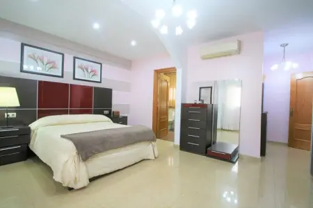 Villa Valerya, Maison de vacances spacieuse en Andalousie avec piscine privée - Photo 2