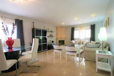 Villa Valerya, Maison de vacances spacieuse en Andalousie avec piscine privée - Photo 17