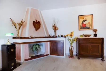 PALMA'S VILLA, Maison de Vacances en Bord de Mer à Siniscula avec Jardin Privé - Photo 6