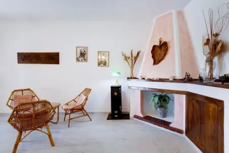 PALMA'S VILLA, Maison de Vacances en Bord de Mer à Siniscula avec Jardin Privé - Photo 8