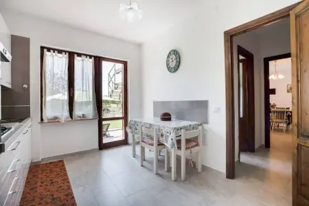 PALMA'S VILLA, Maison de Vacances en Bord de Mer à Siniscula avec Jardin Privé - Photo 10