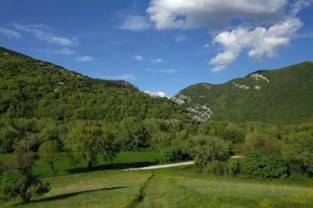 Raggio Un Posto al Sole, Maison de vacances pittoresque à Cagli avec terrasse couverte et barbecue - Photo 30