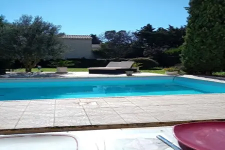 le Champlain, Jolie maison de vacances à Orange avec piscine privée - Photo 9
