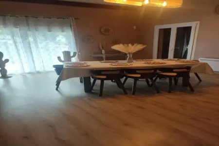 le Champlain, Jolie maison de vacances à Orange avec piscine privée - Photo 14