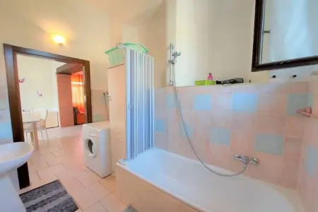 Green Eden, Maison de vacances ensoleillée à Santa Maria avec piscine privée - Photo 27