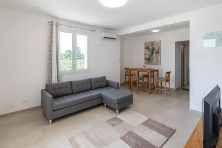 La casa di Isotta, Élégante maison de vacances à Locogrande avec jardin - Photo 7