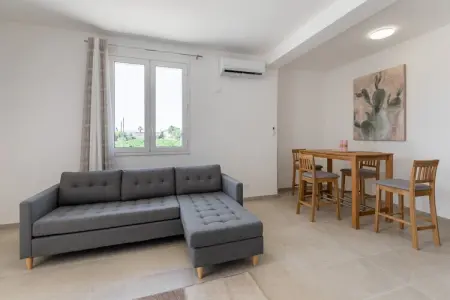 La casa di Isotta, Élégante maison de vacances à Locogrande avec jardin - Photo 8