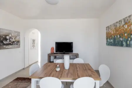 La casa di Isotta, Élégante maison de vacances à Locogrande avec jardin - Photo 9