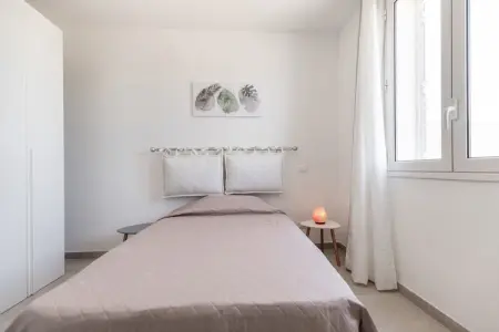 La casa di Isotta, Élégante maison de vacances à Locogrande avec jardin - Photo 15