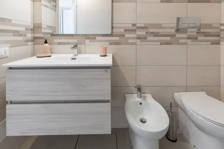 La casa di Isotta, Élégante maison de vacances à Locogrande avec jardin - Photo 21