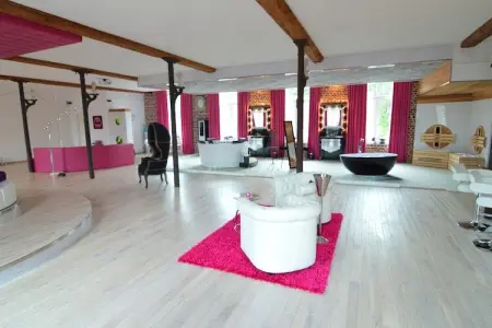 Le baiser d'Angeli, Loft de Luxe avec jacuzzi, sauna infrarouge et ambiance extraordinaire! - Photo 4