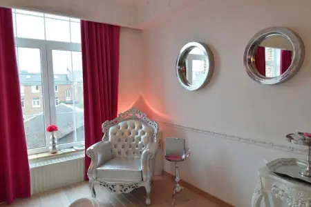 Le baiser d'Angeli, Loft de Luxe avec jacuzzi, sauna infrarouge et ambiance extraordinaire! - Photo 13