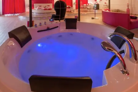 Le baiser d'Angeli, Loft de Luxe avec jacuzzi, sauna infrarouge et ambiance extraordinaire! - Photo 31