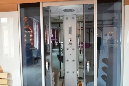 Le baiser d'Angeli, Loft de Luxe avec jacuzzi, sauna infrarouge et ambiance extraordinaire! - Photo 33