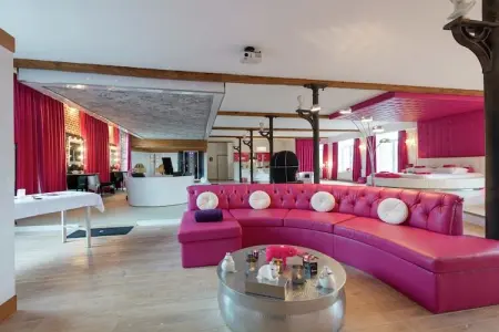 Le baiser d'Angeli, Loft de Luxe avec jacuzzi, sauna infrarouge et ambiance extraordinaire! - Photo 39