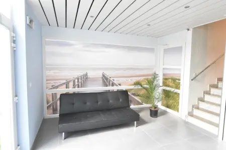 SeaLoft, Appartement lumineux avec terrasse de toit sur un parc de petite taille proche de la plage - Photo 6