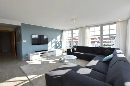 SeaLoft, Appartement lumineux avec terrasse de toit sur un parc de petite taille proche de la plage - Photo 7