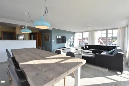 SeaLoft, Appartement lumineux avec terrasse de toit sur un parc de petite taille proche de la plage - Photo 11