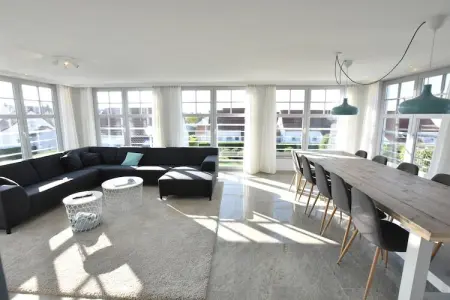 SeaLoft, Appartement lumineux avec terrasse de toit sur un parc de petite taille proche de la plage - Photo 12