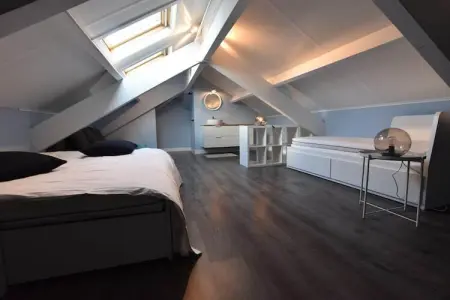 SeaLoft, Appartement lumineux avec terrasse de toit sur un parc de petite taille proche de la plage - Photo 21