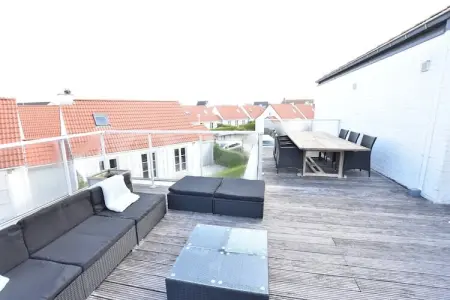 SeaLoft, Appartement lumineux avec terrasse de toit sur un parc de petite taille proche de la plage - Photo 27