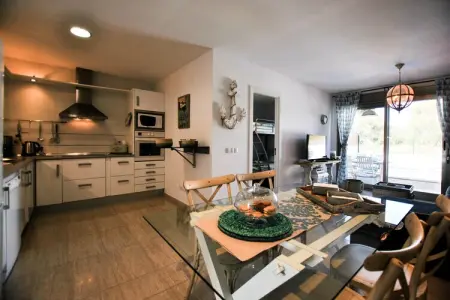 Stella Maris, Parterre de fleurs de bon goût moderne avec piscine privée à 100 mètres de la plage située - Photo 8