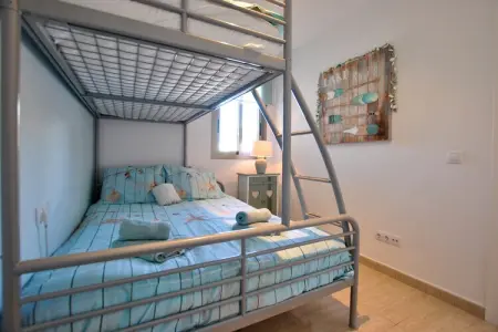 Stella Maris, Parterre de fleurs de bon goût moderne avec piscine privée à 100 mètres de la plage située - Photo 11