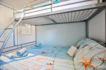 Stella Maris, Parterre de fleurs de bon goût moderne avec piscine privée à 100 mètres de la plage située - Photo 12