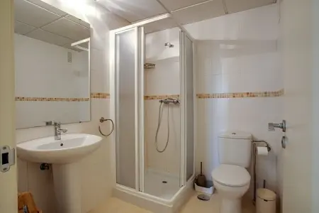 Lovely Apartment with swimming pool, Appartement 4 personnes à Roquetas de Mar - Photo 6