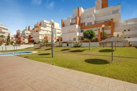 Lovely Apartment with swimming pool, Appartement 4 personnes à Roquetas de Mar - Photo 7