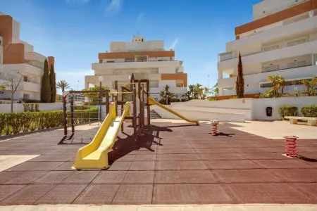 Lovely Apartment with swimming pool, Appartement 4 personnes à Roquetas de Mar - Photo 8