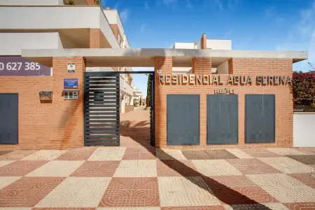 Lovely Apartment with swimming pool, Appartement 4 personnes à Roquetas de Mar - Photo 12