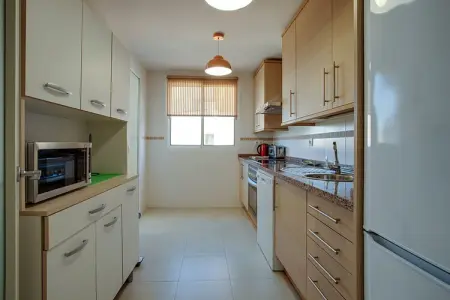 Lovely Apartment with swimming pool, Appartement 4 personnes à Roquetas de Mar - Photo 16