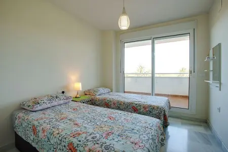 Lovely Apartment with swimming pool, Appartement 4 personnes à Roquetas de Mar - Photo 19