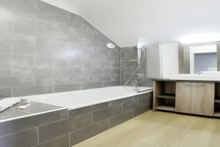 Résidence Aquisana 1, Appartement neuf avec piscine intérieure à proximité des remontées mécaniques de Serre-Chevalier - Photo 16