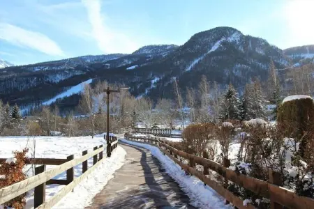 Résidence Aquisana 1, Appartement neuf avec piscine intérieure à proximité des remontées mécaniques de Serre-Chevalier - Photo 30