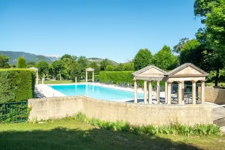 Au château près du Ventoux I, Studio au Château avec piscin eavec des spas et vue sur le mont Ventoux. - Photo 1