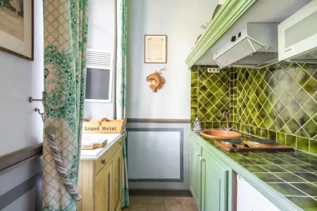 Au château près du Ventoux I, Studio au Château avec piscin eavec des spas et vue sur le mont Ventoux. - Photo 16