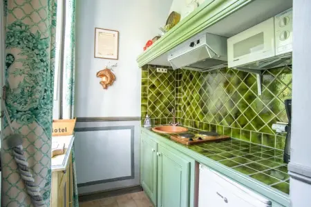 Au château près du Ventoux I, Studio au Château avec piscin eavec des spas et vue sur le mont Ventoux. - Photo 17