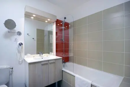 Appart'hôtel Prestige Nakâra 4, Appartement moderne et confortable situé à la plage de sable de Rochelongue - Photo 7