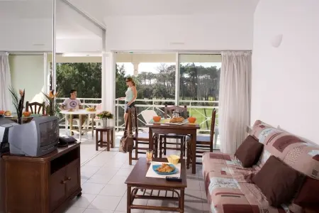 Résidence du Golf 10, Bel appartement avec vue sur le golf, piscine - Photo 2