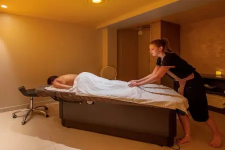 Résidence Edenarc 1, Résidence vue spectaculaire sur les pistes avec piscine intérieure et extérieure - Photo 38