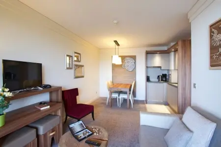 Appart'Hotel Eden 2, Les suites élégantes et spacieuses, sur les pentes à Arc 1800; Paradiski - Photo 12