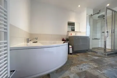 Gite le Soleil, Superbe appartement de luxe avec balcon couvert et vue magnifique ! - Photo 27