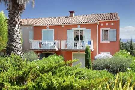 Domaine des Eucalyptus  2, Bel appartement pour 6-9 personnes pour des motifs de couleurs vives résidence Saint-Aygulf - Photo 1