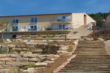 Domaine de Camiole Callian 4, Villa de luxe composée de plusieurs appartements avec piscine et spa communs - Photo 3