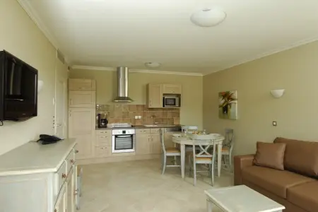 Domaine de Camiole Callian 4, Villa de luxe composée de plusieurs appartements avec piscine et spa communs - Photo 5