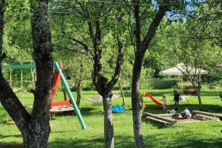 Les 4 Soleils 1, Village de vacances rural avec piscine près de Bonnieux dans le Lubéron. - Photo 20